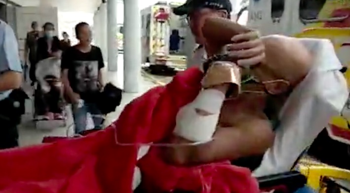 Screenshot via Apple Daily video.