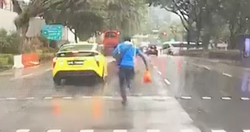 Photo: Video screengrab