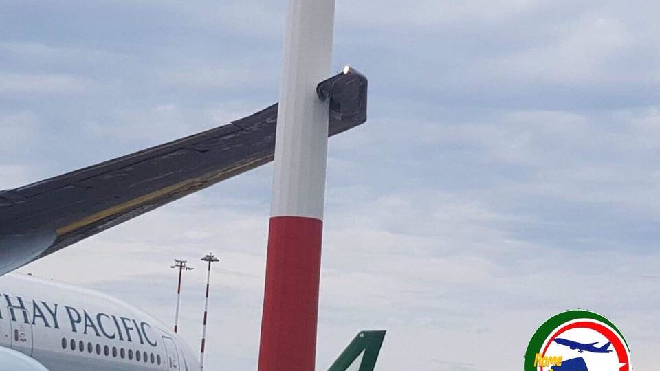 Picture via Facebook, courtesy of Rome Aviation Spotters 