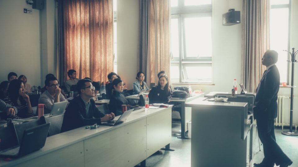 An image of a class taking common law course via HKBA website