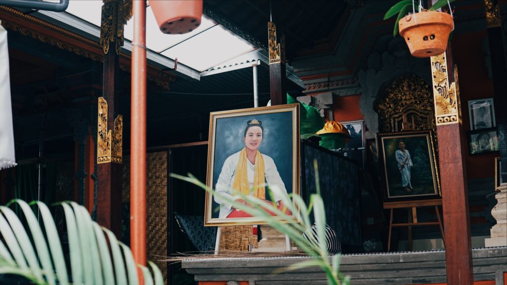 A portrait of the priestess. Photo: Coconuts Bali