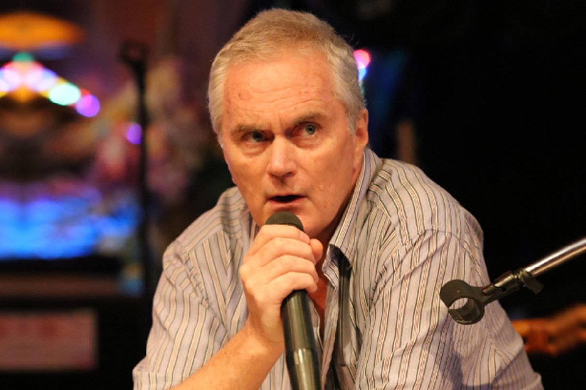 JOHN BURDETT AT BANGKOK NOIR: John did a reading and fielded audience questions during the Bangkok Noir gathering at Check Inn 99 in 2015. Photo: Alasdair McLeod.
