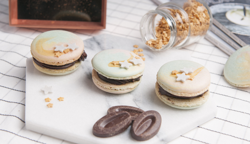 “Starry Night” macarons. Photo: Funsiamo