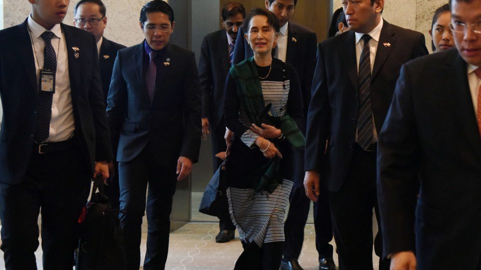 Aung San Suu Kyi arrives in Yangon after a visit to Singapore on Aug. 23, 2018. Photo: Office of the State Counsellor