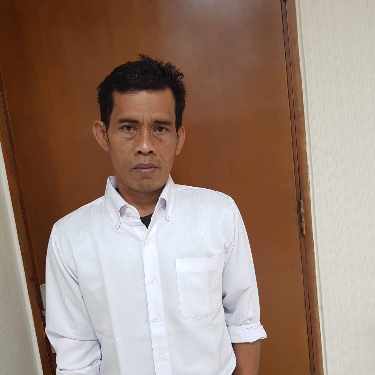 Agus Faizal, driver at the Ministry of Agriculture and rice bag model. Photo: Ministry of Agriculture