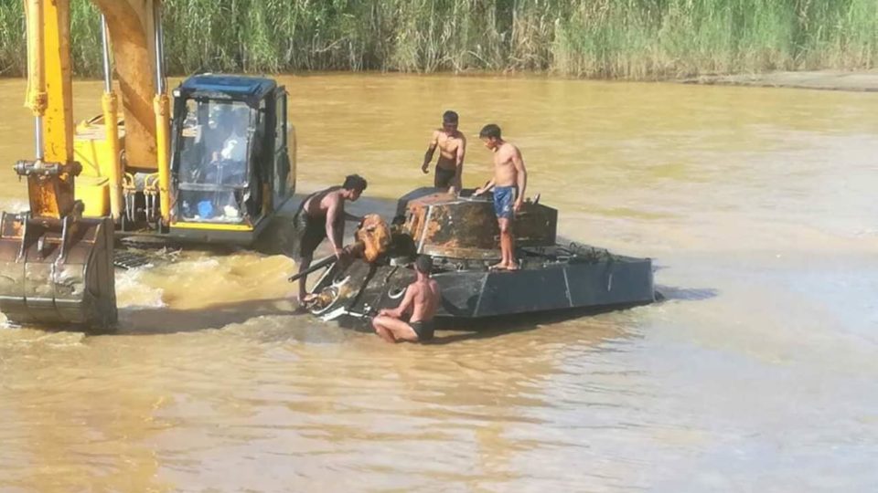 Kachin State villagers discover a WWII-era tank in a river on Sept. 16, 2018. Photo: Facebook / Tiger Tanks, Armoured Vehicles & Anti-Tank Warfare from World History