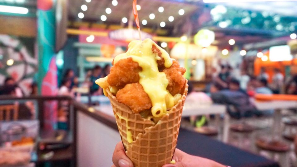 Classic Chick with Mac & Cheese. Photo: Kaka Corral