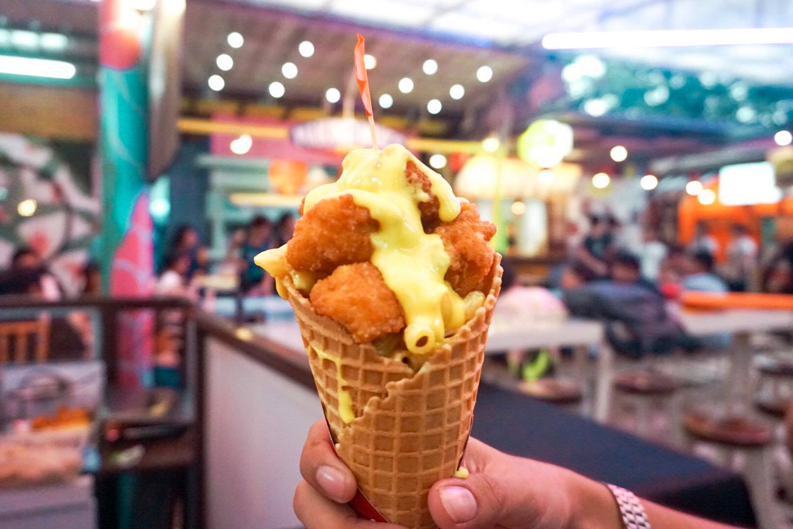 Classic Chick with Mac & Cheese. Photo: Kaka Corral