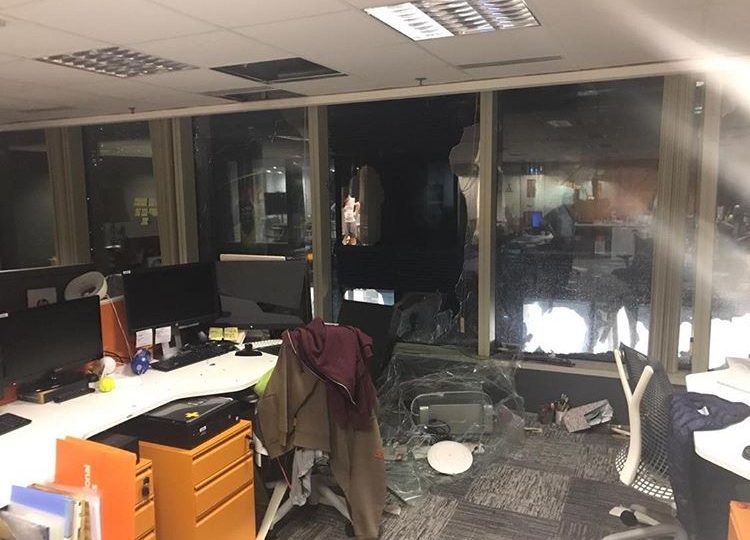 Photo of an office in the One Harbourfront Building in Hung Hom sent by an anonymous Coconuts reader.