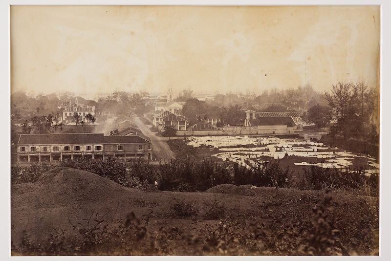 Laundry laid out to dry at Dhoby Ghaut, 1890. Photo: National Museum of Singapore