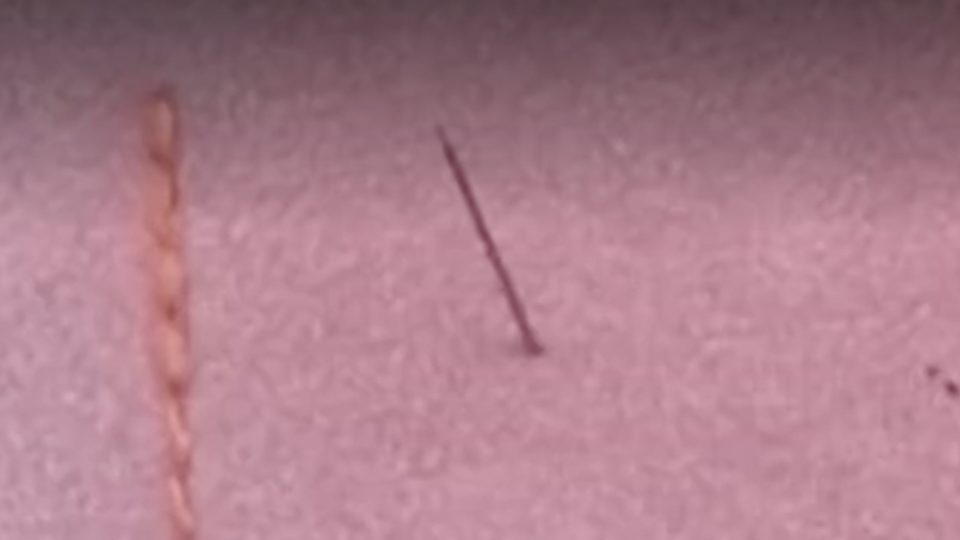 A pic of the pin found yesterday. Via Apple Daily screen grab. 