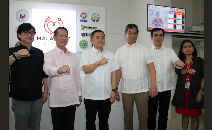 Christopher “Bong” Go at the Philippine General Hospital yesterday. Photo: University of the Philippines Manila’s Twitter account.