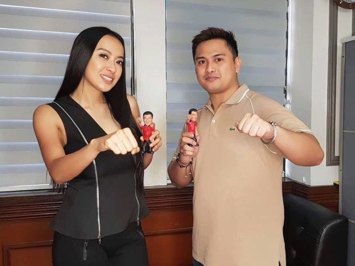 Drew Olivar (right) with Presidential Communications Operations Office Assistant Secretary Mocha Uson. Photo: Uson’s Facebook account.