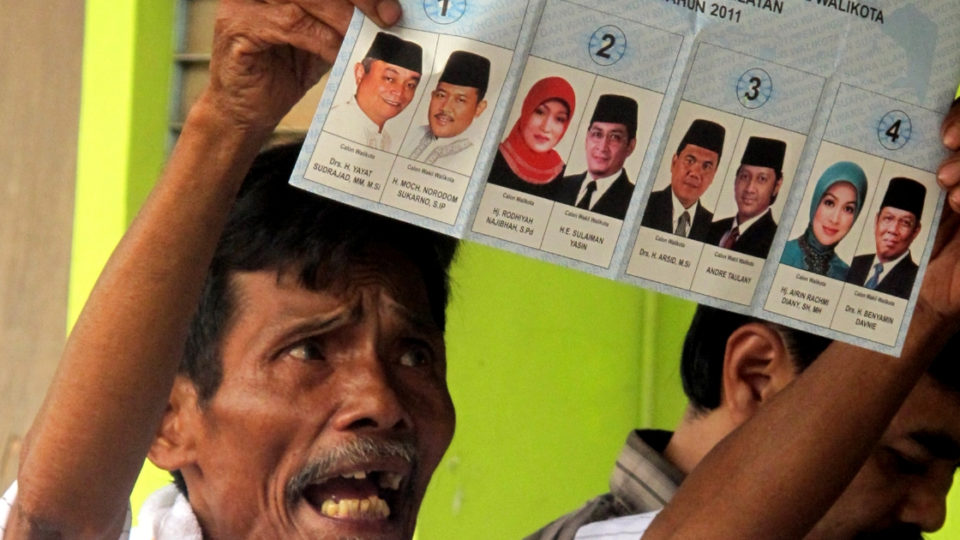 Public scrutiny of election ballots. South Tangerang, Banten, February 2011 Photo: USAID Indonesia / Flickr