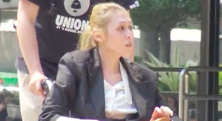 Defendant ‘Jessica’ Chang Chak-chiu arriving at court. Screengrab via Apple Daily video.