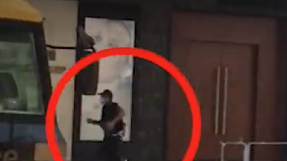 Footage of one of the suspects from this morning’s robbery in Hung Hom escaping on foot. Still via video published by Apple Daily.