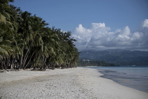 Boracay, a day before it reopened. (Photo: Noel Celis of AFP) 