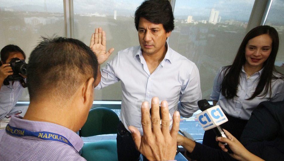 Ormoc City Mayor Richard Gomez with his wife Leyte Representative Lucy Torres-Gomez. Photo: ABS-CBN News. 