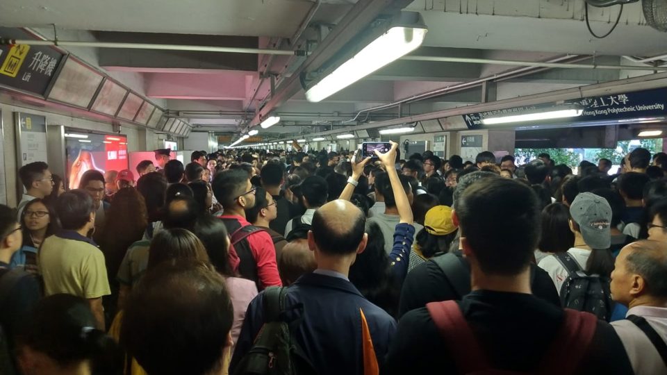 Overpass at the Hung Hom bus terminus is unusually packed at 8:30am. Photo via Facebook/Chris Kwok.
