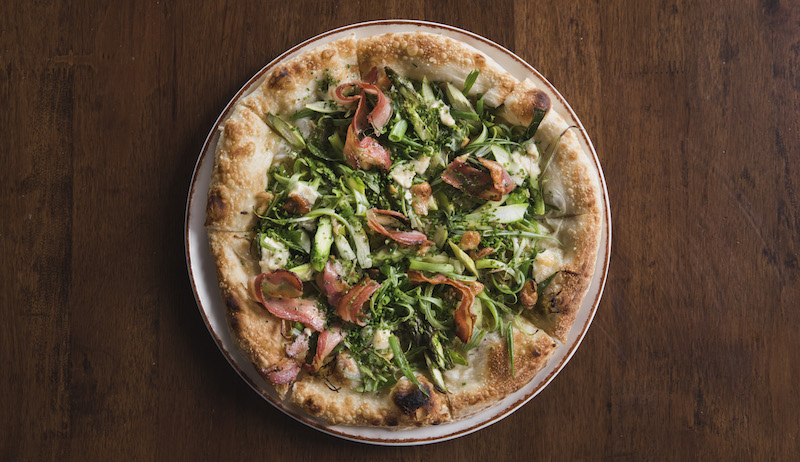 Asparagus pizza. Photo: Lino