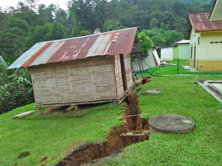 via Perak Minerals and Geoscience Department