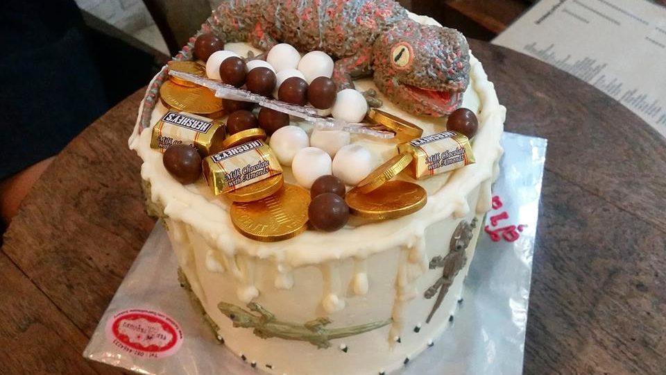 Cake Luk Maew bakery/ Facebook