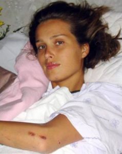 Supermodel Petra Nemcova searching for Thai hero who saved her life