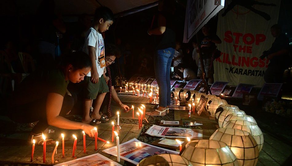 Human rights advocates protest drug war in 2017. (Photo: Mark Demayo/ABS-CBN News)