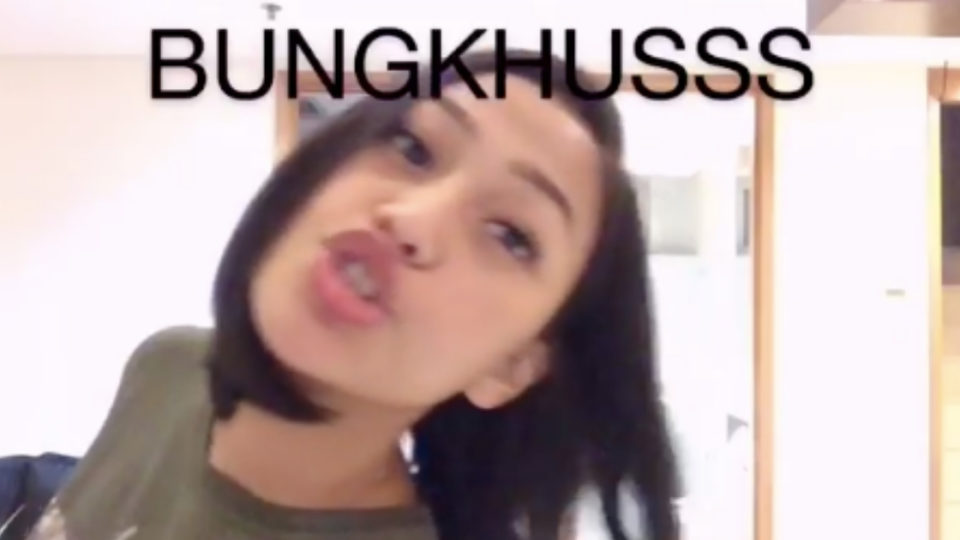 Indonesian Instagrammer Dara Arafah calls out womanizers in a hilarious viral video. Photo: Instagram/@daraarafah