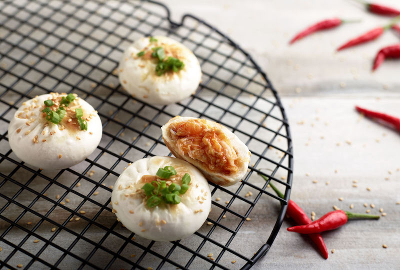 Pan-fried chilli crab buns. Photo: Jumbo Seafood
