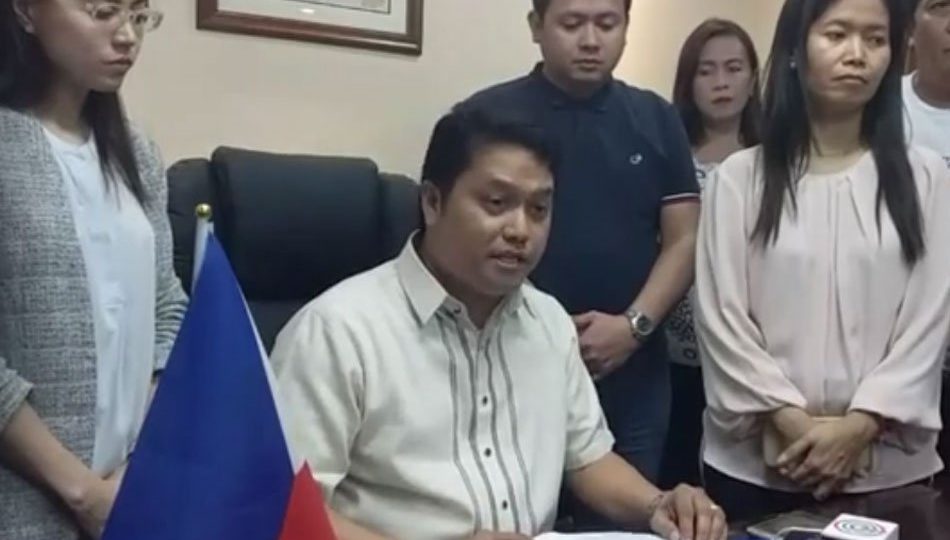 Screenshot from Mayor Carlwyn Baldo’s Facebook Live conference. Photo: ABS-CBN News.
