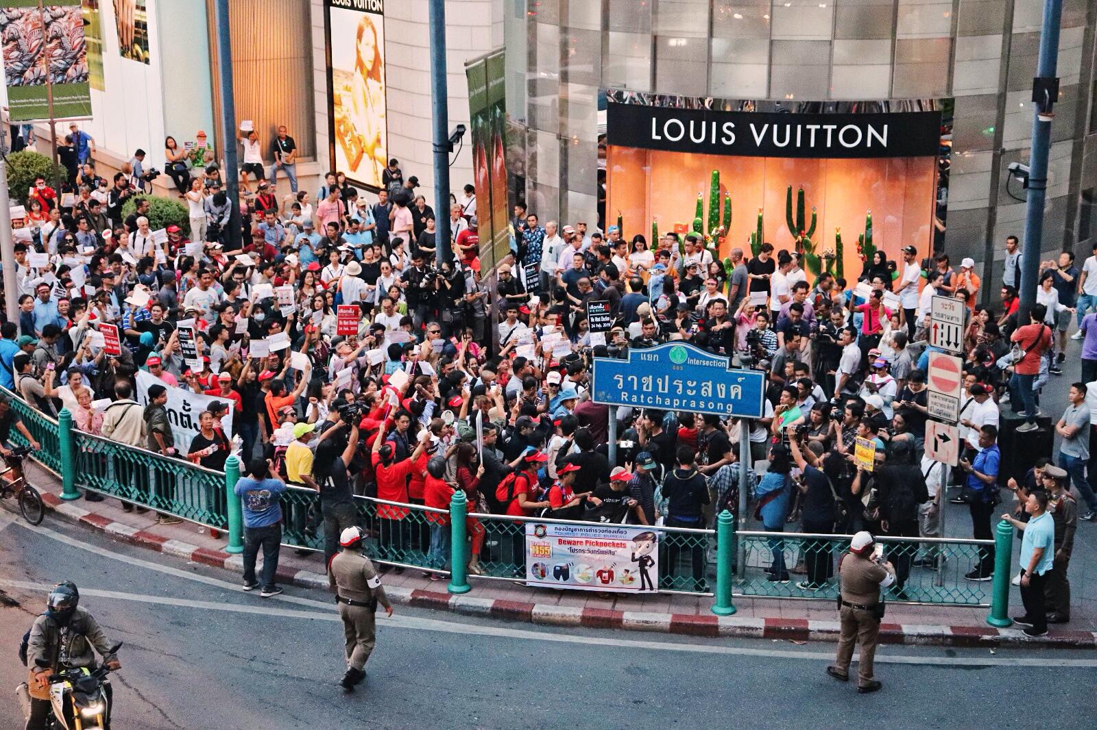 activists took to the Ratchapasong area in Bangkok’s downtown to protest any attempts to again delay the upcoming election. Photo: Teirra Kamolvattanavith/ Coconuts Media