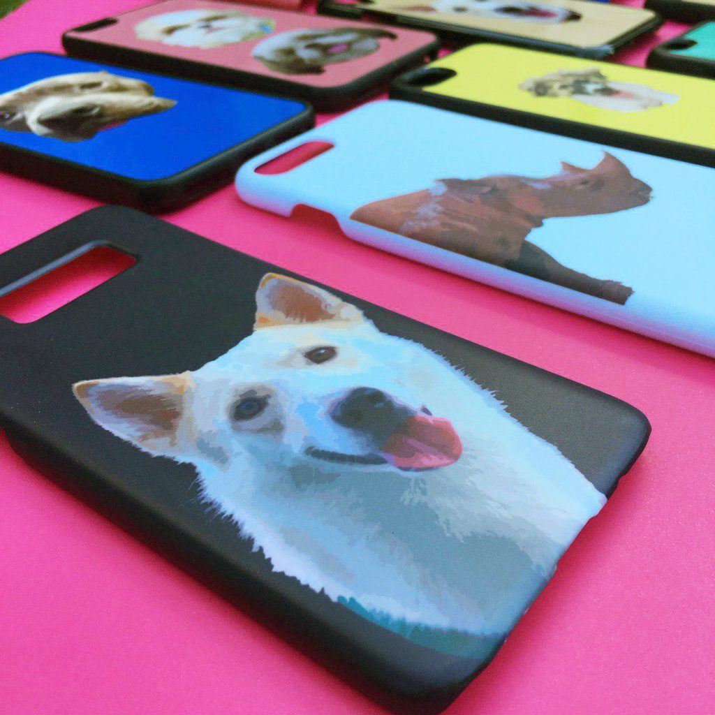 See the rhino next to the dog? Photo: Printed Pets