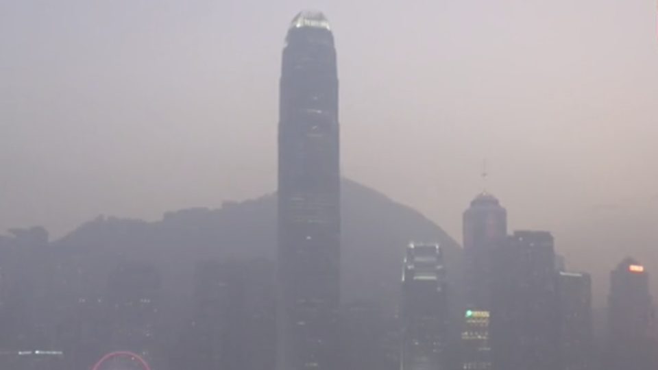 Victoria Harbour is that you? Hong Kong was clouded with a thick and unhealthy smog over the weekend. Screengrab via Apple Daily.