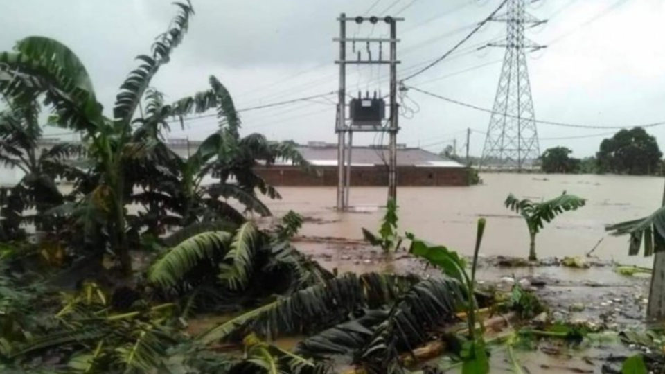 Massive flooding and landslides hit several areas in South Sulawesi. (Photo: Istimewa)