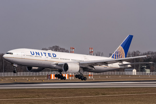 A United Airlines flight that wasn’t at the center of a hellish, day-long ordeal that saw passengers stranded overnight on a freezing Canadian runway. Photo via Oliver Holzbauer.