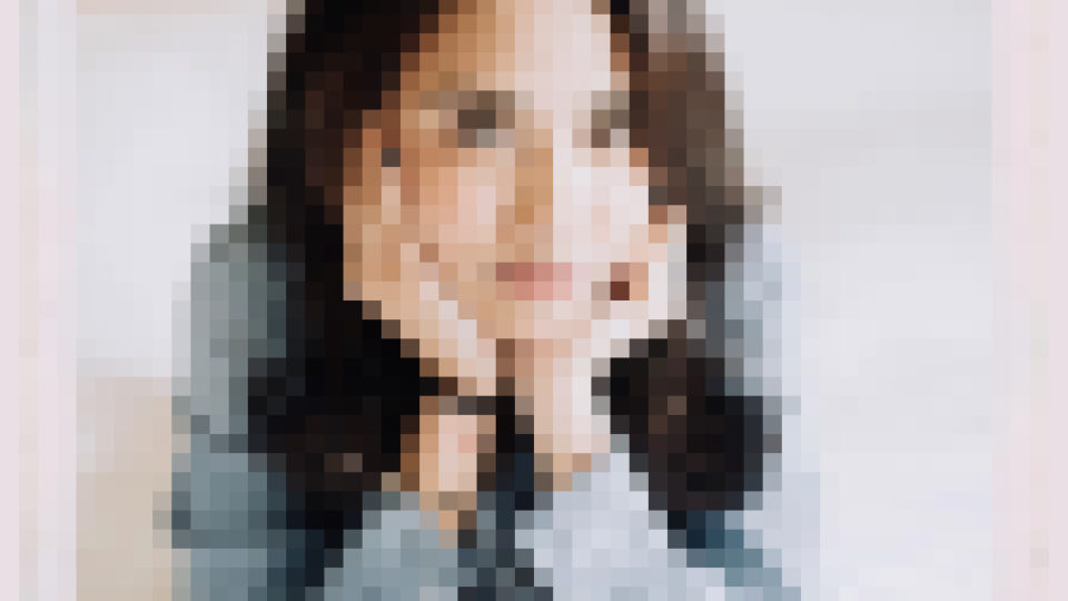 Pixelated image of Vanessa Angel (source: @vanessaangelofficial / Instagram)