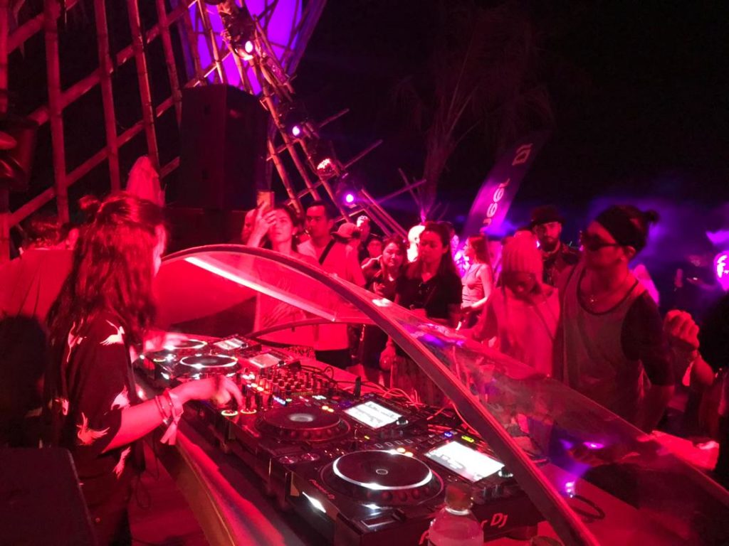 Tanya Zainuddin/Victor Goh