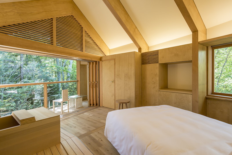 Second floor guest room. Photo: Shishi-Iwa House