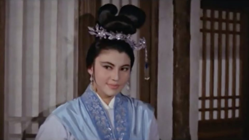 Diana Chang Chung-wen in the starring role of the Shaw Brothers film The Amorous Lotus Pan. Screengrab via YouTube.