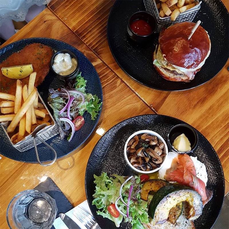 Photo: FlagWhite/Facebook