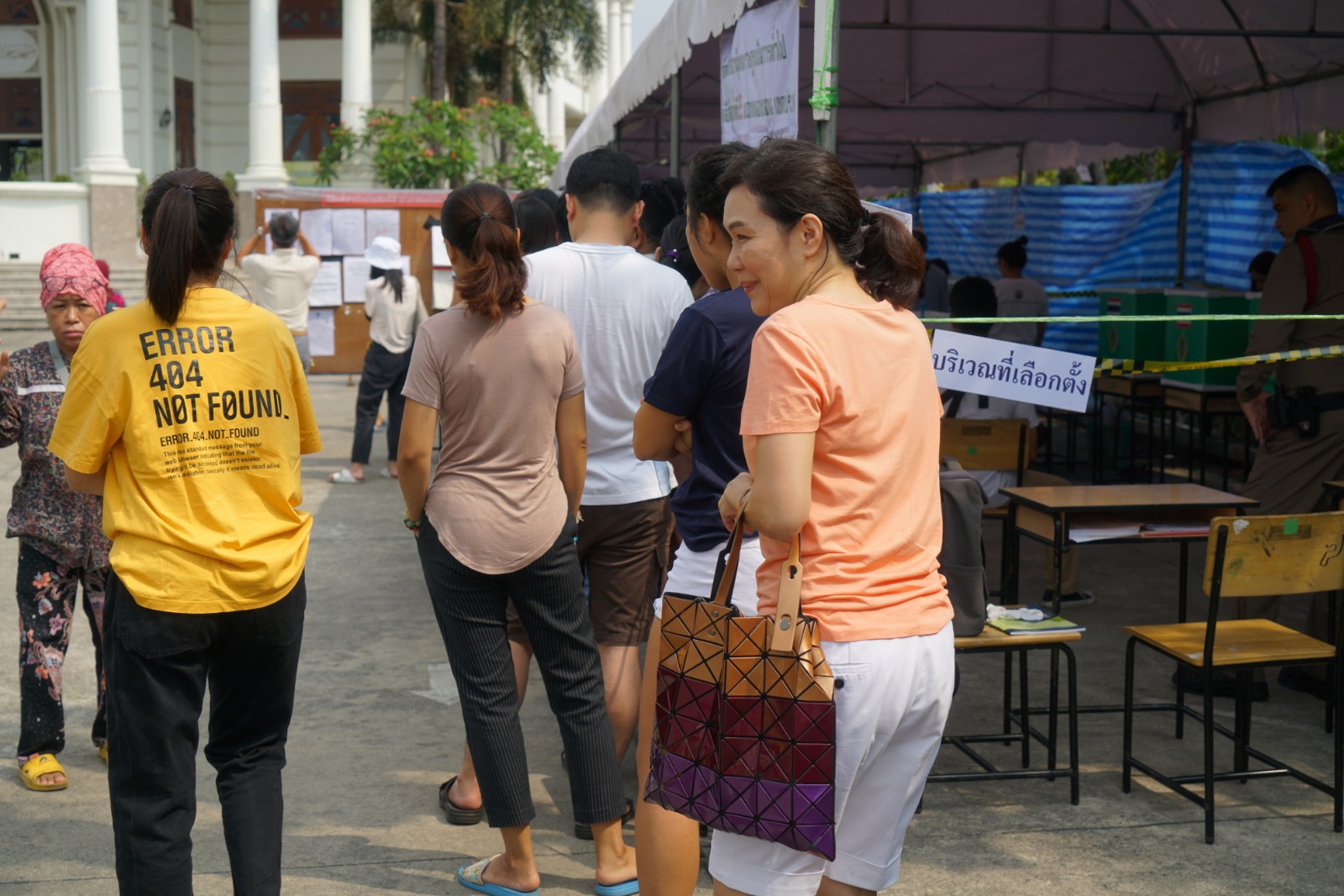 Voters at a Bangkok polling station. Photo: Teirra Kamolvattanavith/ Coconuts Media