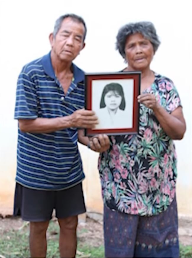 Lamduan’s parents. Screenshot: Youtube/ Spring News