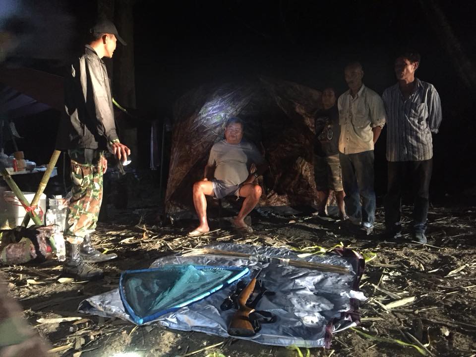 Premchai Karnasuta (center) was arrested for hunting protected animals on Sunday. Photo: Kon Anurak