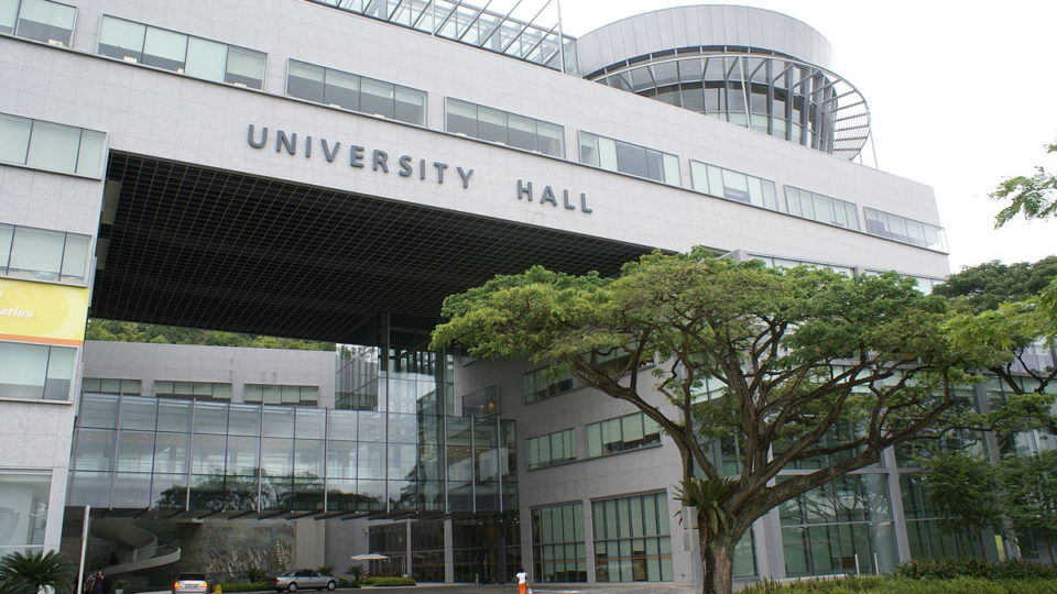 University Hall at National University of Singapore. Photo: alex.ch. / Flickr / (CC BY 2.0)