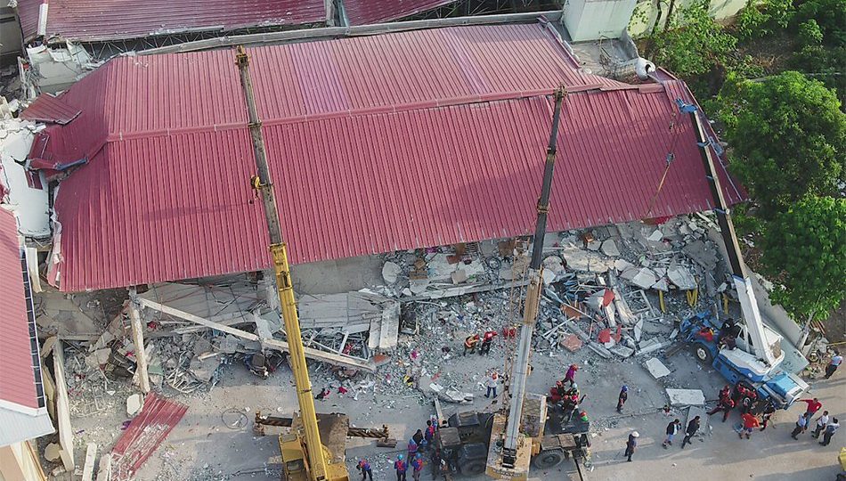 Chuzon Supermarket in Porac, Pampanga. (Photo: Val Cuenca/ABS-CBN News)