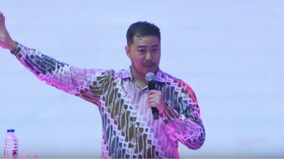 Indonesian stand-up comedian Pandji Pragiwaksono. Photo: Youtube/Pandji Pragiwaksono