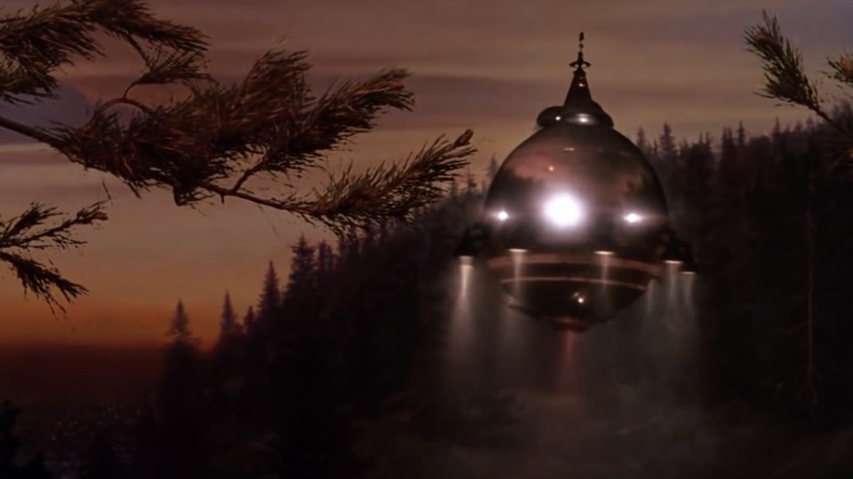 A recent UFO sighting in Tai Po. Oh, no wait, that’s the end of “E.T.” Our bad. Photo via Universal Pictures.