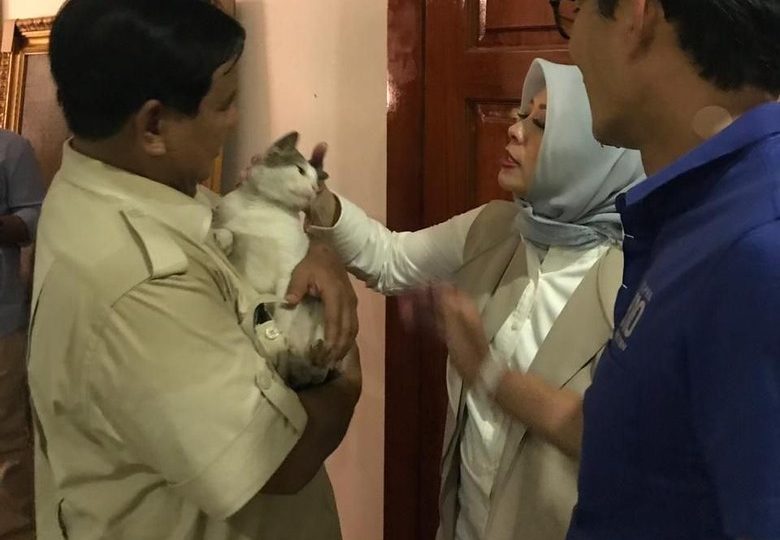 From left: Prabowo Subianto, Bobby the Cat, Nur Asia Uno, Sandiaga Uno. Photo: Istimewa