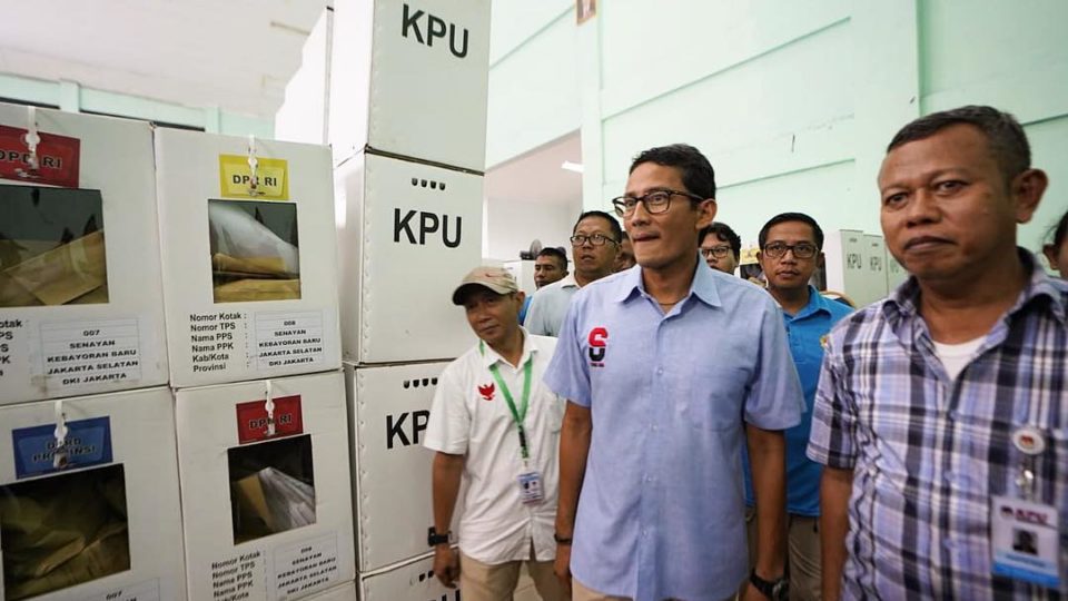 Sandiaga Uno checking on the security of election forms at a facility in Kebayoran Baru in Jakarta. Photo: @sandiagauno / Instagram